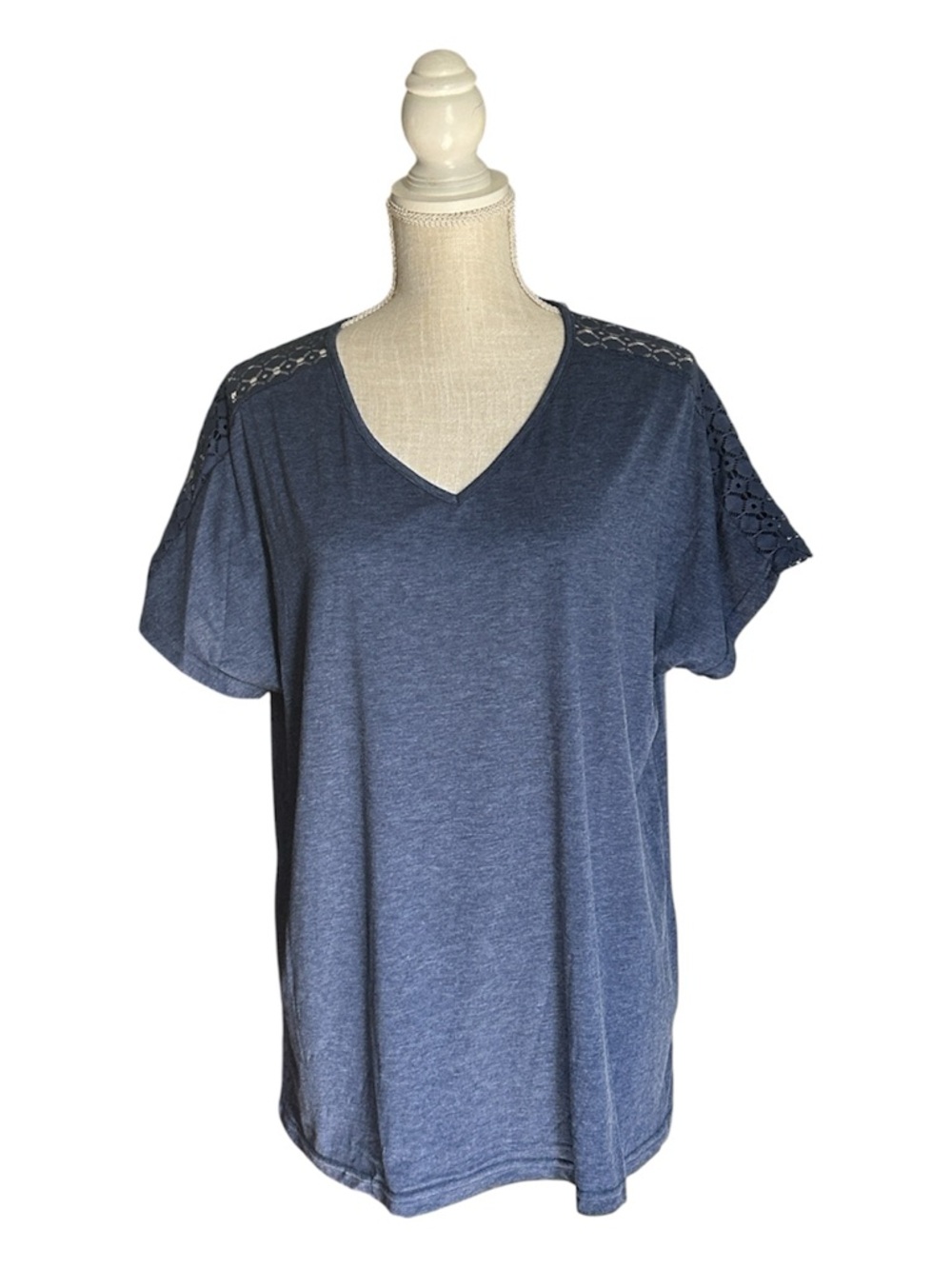 Women's Soft Blue V-Neck T-shirt with Crocheted Lace Shoulders Size 2XL